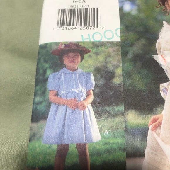 Vintage Vogue for me 9621- size and 6-6x dress and pinafore pattern. 3 styles! - Picture 5 of 7